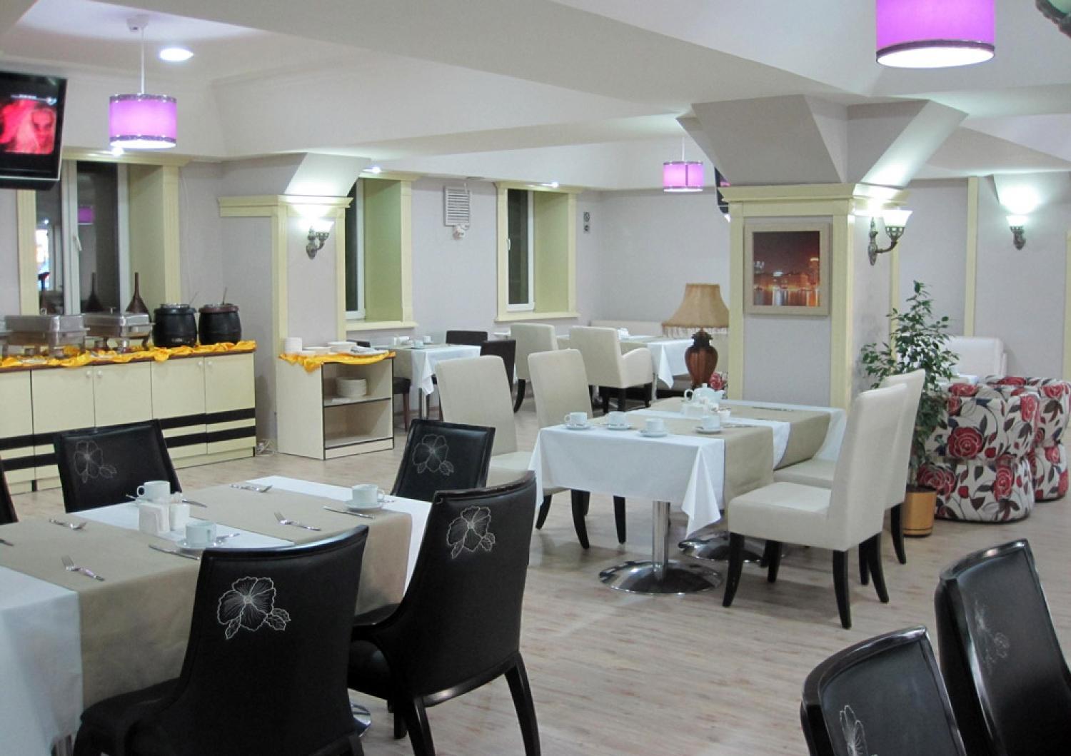 Hotel Ambassador à Almaty Extérieur photo