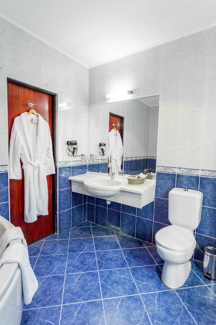 Hotel Ambassador à Almaty Extérieur photo